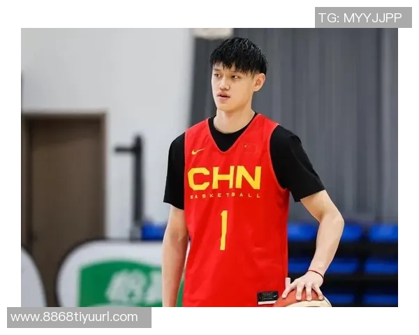 媒体人点评曾凡博发展潜力认为篮网不让其上场实属不合理